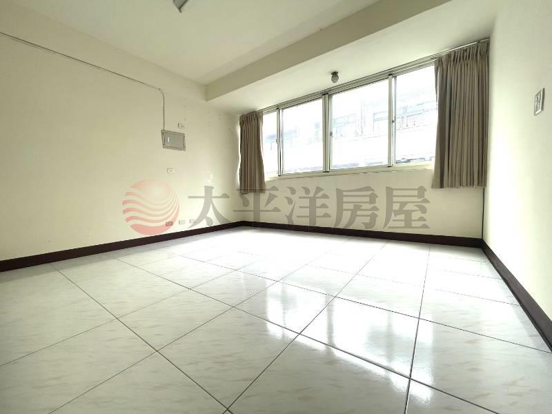 北屯松竹雙鐵共構臨路透天房屋室內格局與周邊環境