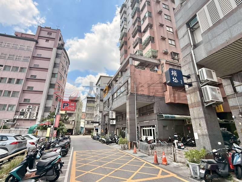 員林中正福星樓店平車房屋室內格局與周邊環境