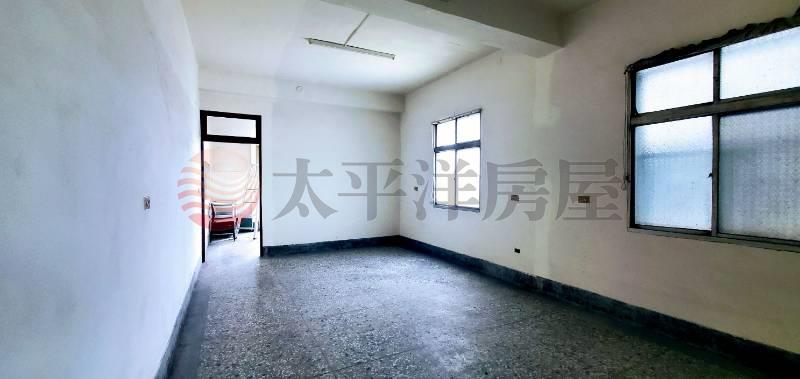 溪湖近全國超市透天房屋室內格局與周邊環境