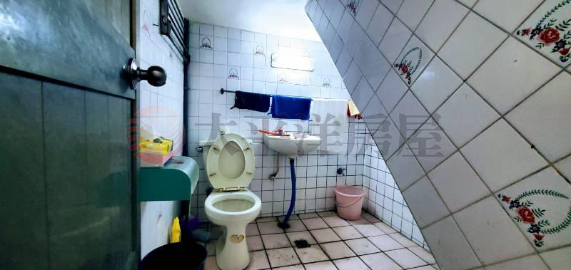 溪湖近全國超市透天房屋室內格局與周邊環境