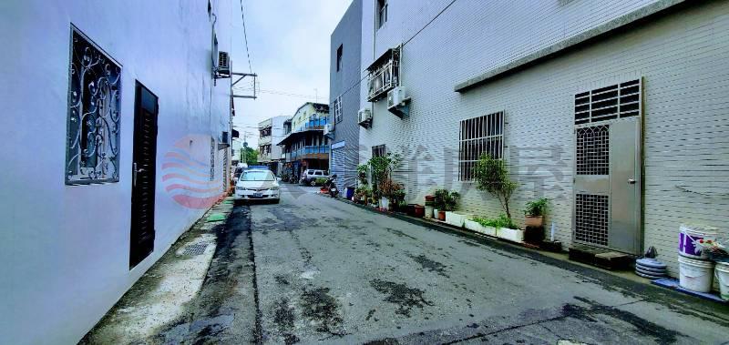 溪湖近全國超市透天房屋室內格局與周邊環境