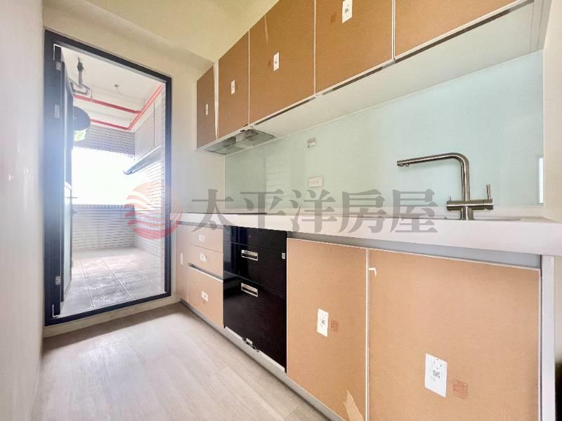 埔心國中旁全新雙車華廈4A房屋室內格局與周邊環境