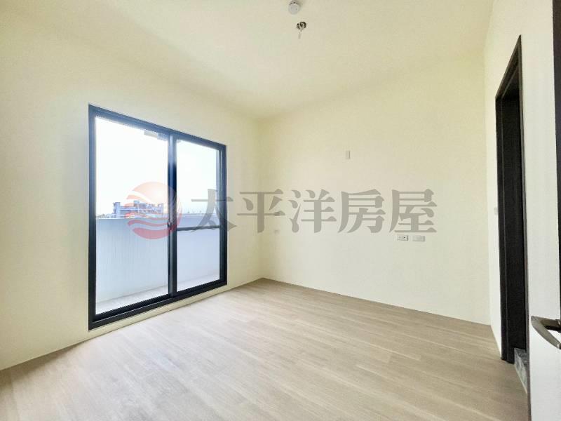 埔心國中旁全新雙車華廈4A房屋室內格局與周邊環境