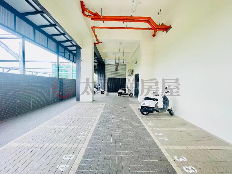 埔心國中旁全新雙車華廈4A房屋室內格局與周邊環境
