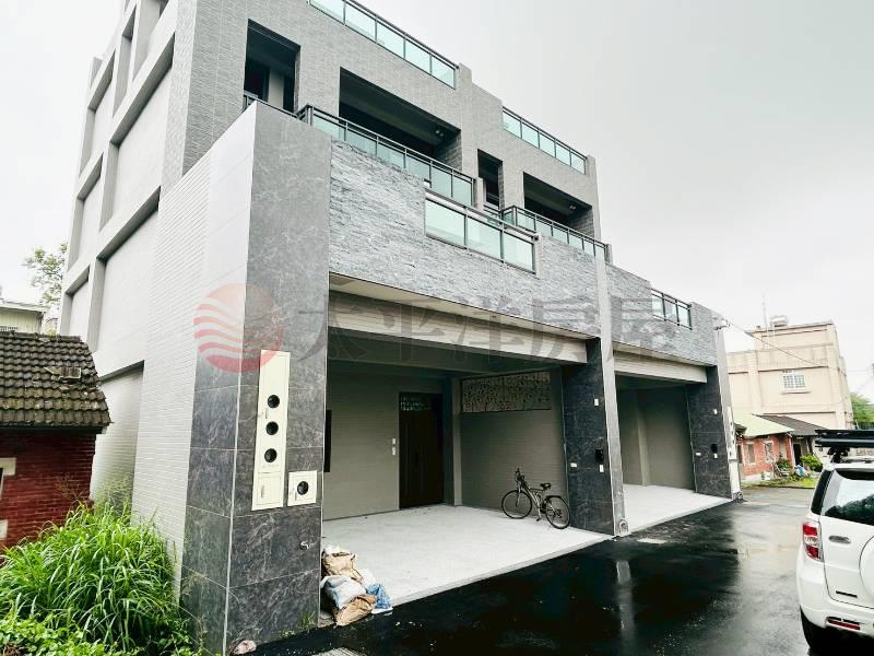 員林全新雙車位電梯美墅房屋室內格局與周邊環境