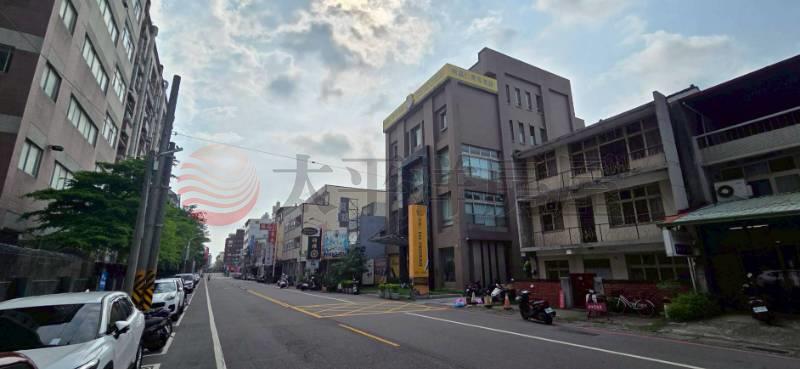 員林黃金地段企業總部大樓房屋室內格局與周邊環境