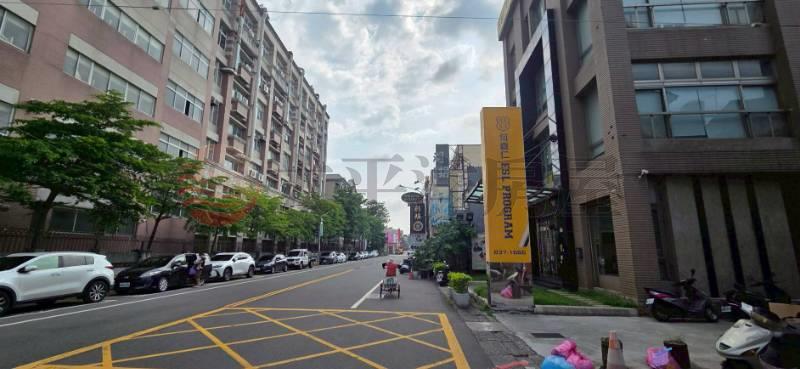 員林黃金地段企業總部大樓房屋室內格局與周邊環境