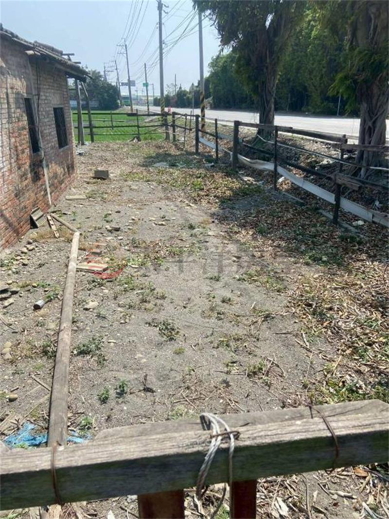 埤頭廢棄雞舍房屋室內格局與周邊環境