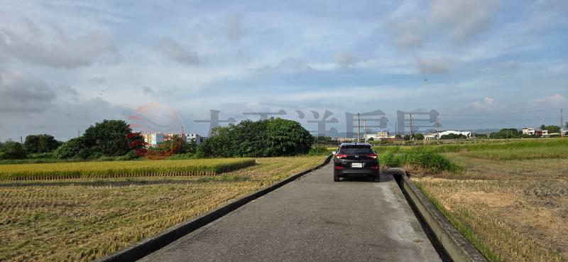 秀水近市區雙面臨路增值農地房屋室內格局與周邊環境