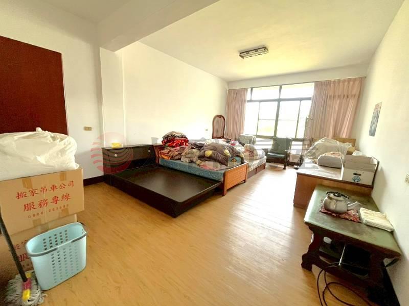 南陽路車庫透天房屋室內格局與周邊環境