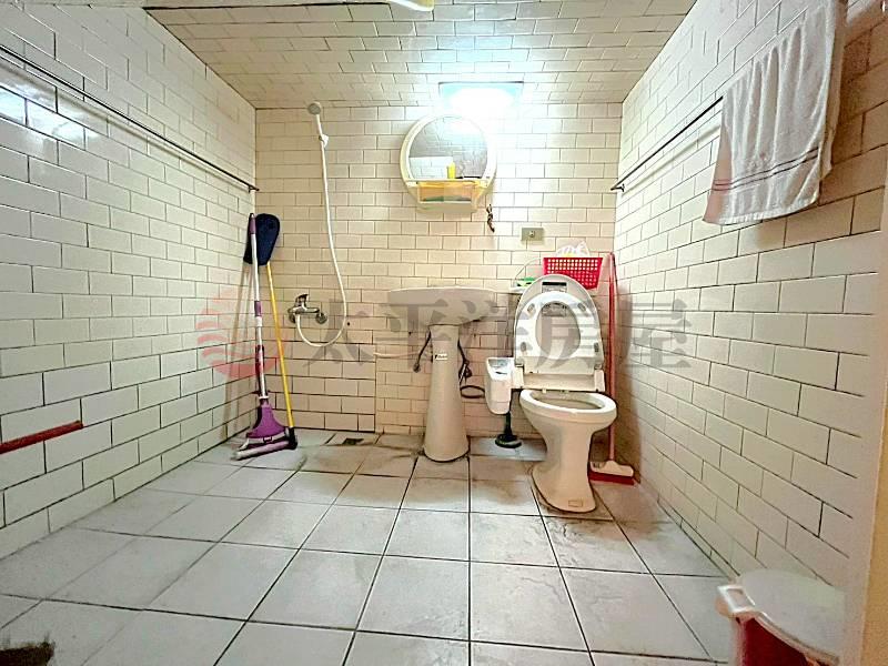 南陽路車庫透天房屋室內格局與周邊環境