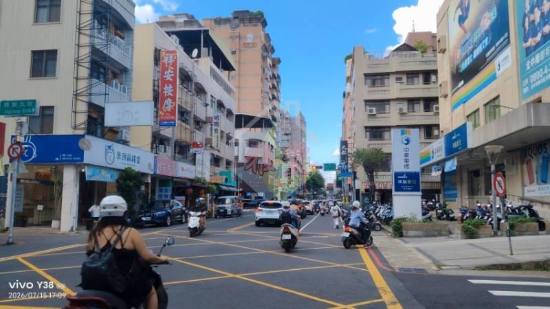 精誠質感金店面
