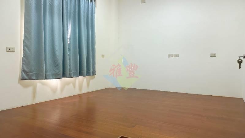 苑裡230大地坪透天