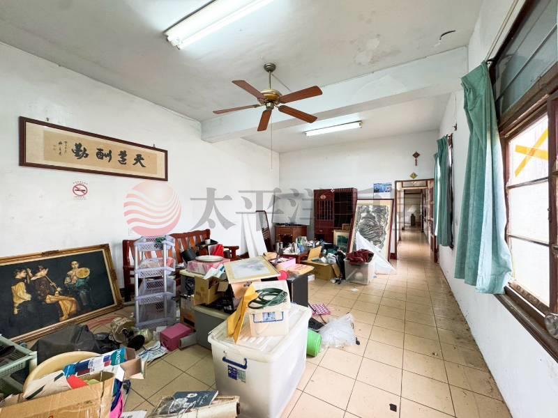 梧棲邊間大地坪透天房屋室內格局與周邊環境