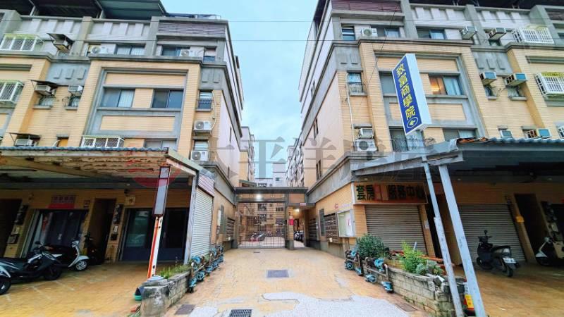 專任靜宜大學旁大套房電梯公寓房屋室內格局與周邊環境