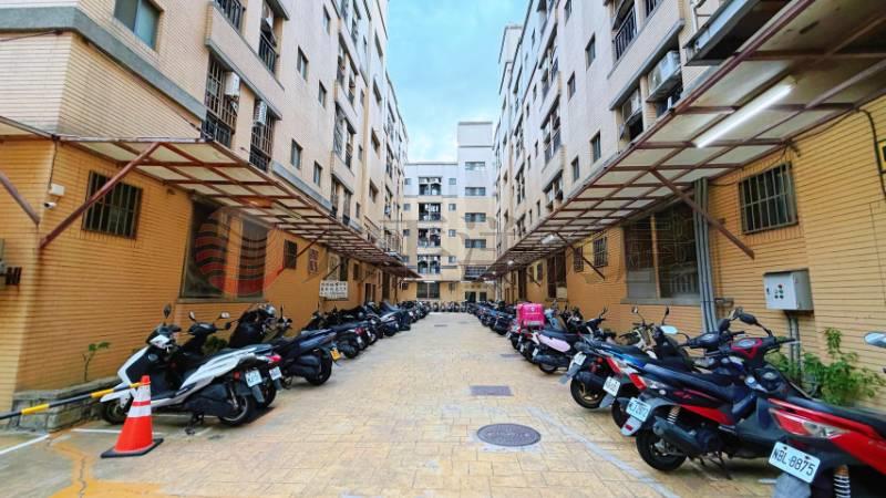 專任靜宜大學旁大套房電梯公寓房屋室內格局與周邊環境