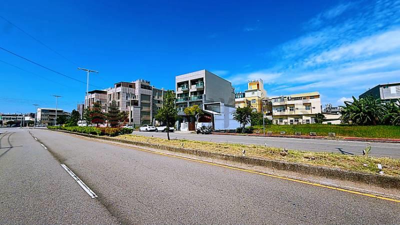 專任／清水㊣30米大地坪日式工業風金店面房屋室內格局與周邊環境