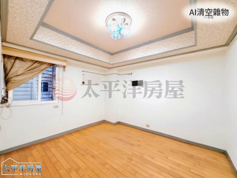 專●梧棲商業帝區臨路大面寬金店面房屋室內格局與周邊環境