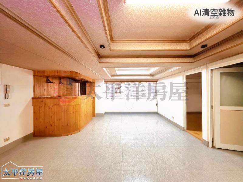 專●梧棲商業帝區臨路大面寬金店面房屋室內格局與周邊環境