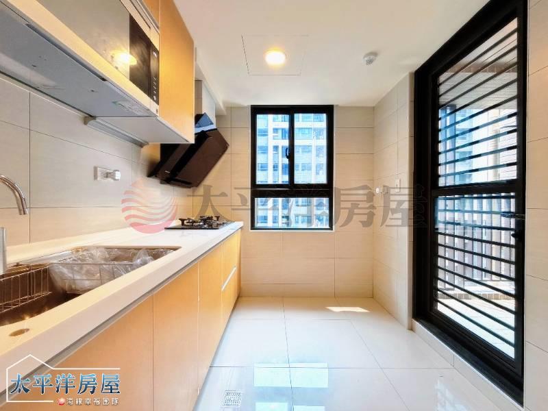 專任幸福成高樓邊間朝南3房免七佰萬房屋室內格局與周邊環境