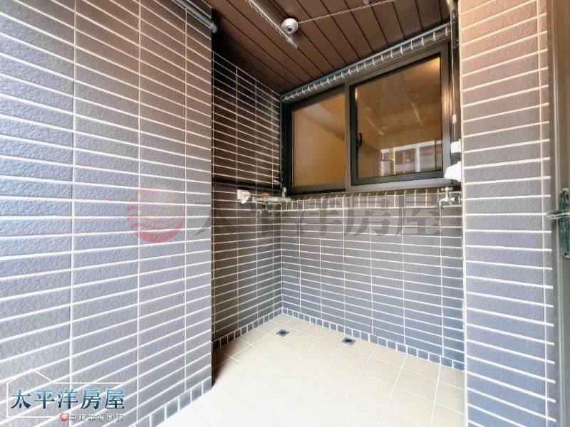 專任幸福成高樓邊間朝南3房免七佰萬房屋室內格局與周邊環境