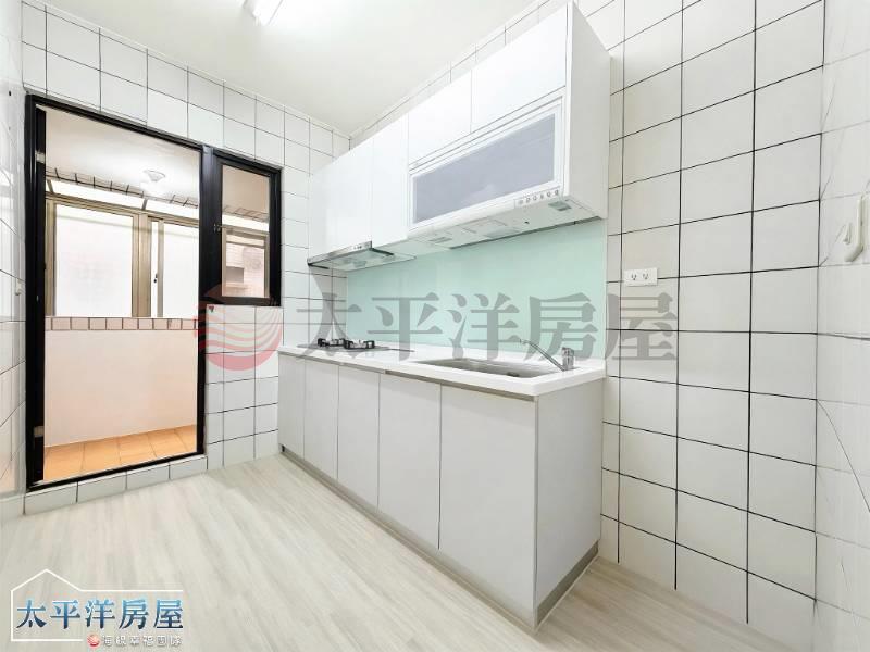 專●塗城商圈全新整理低總大3房+車位房屋室內格局與周邊環境