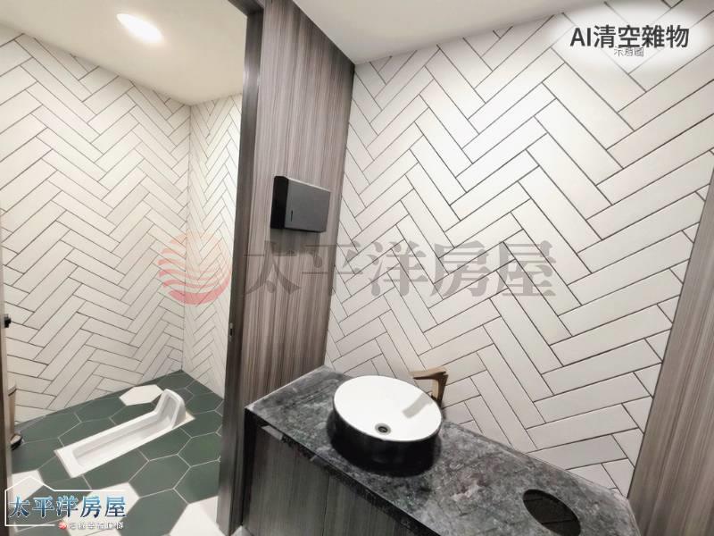 專●梧棲核心臨路朝南角間金店面房屋室內格局與周邊環境