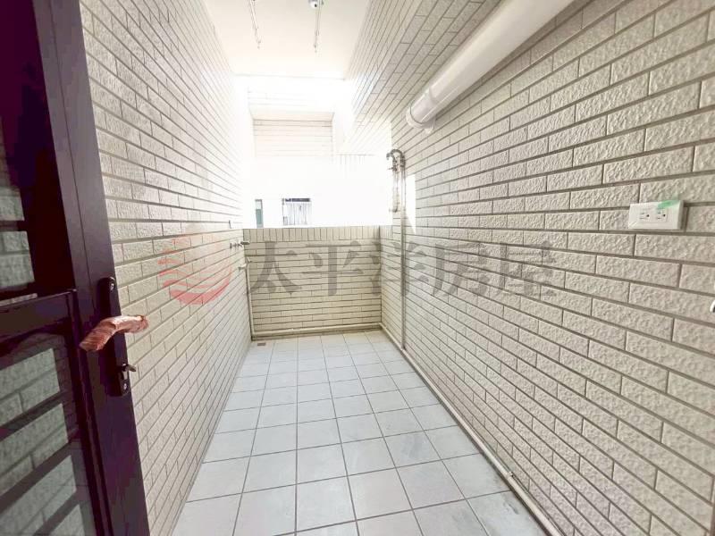 新光上美3房平車宅房屋室內格局與周邊環境