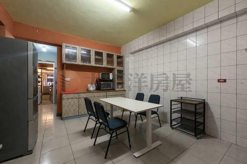 嘉義五房車庫美透天房屋室內格局與周邊環境