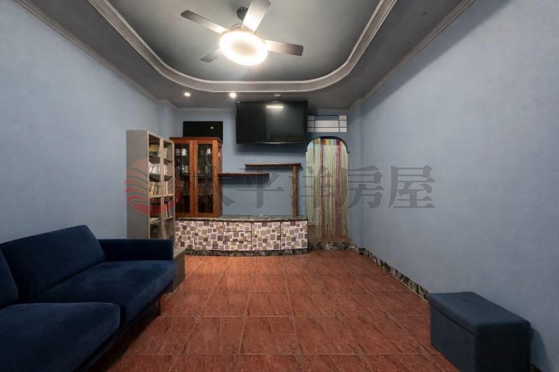 嘉義五房車庫美透天房屋室內格局與周邊環境