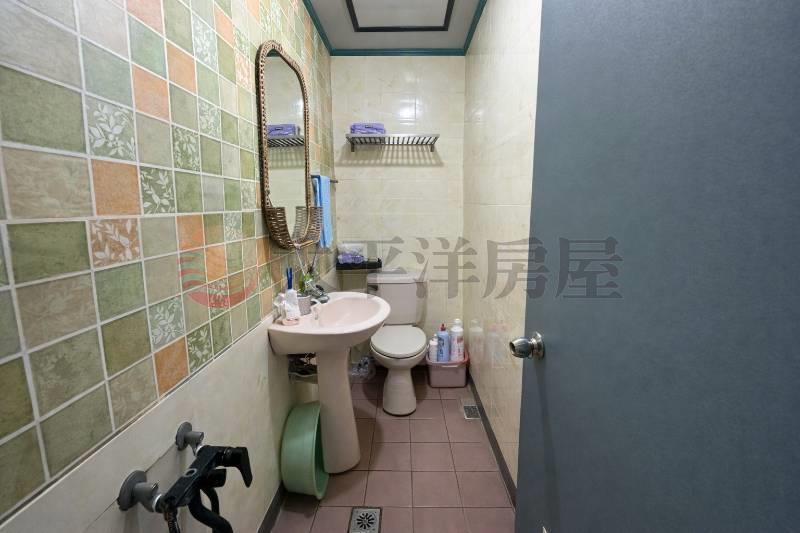 嘉義五房車庫美透天房屋室內格局與周邊環境