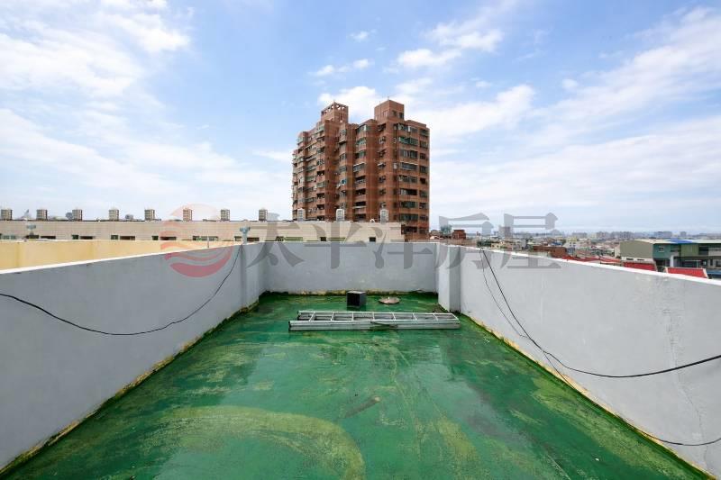 嘉義五房車庫美透天房屋室內格局與周邊環境