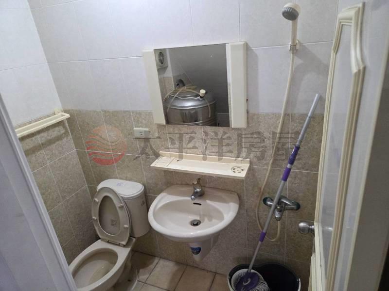 空中花園朝南別墅房屋室內格局與周邊環境