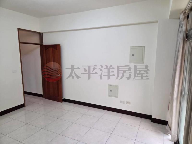 空中花園朝南別墅房屋室內格局與周邊環境