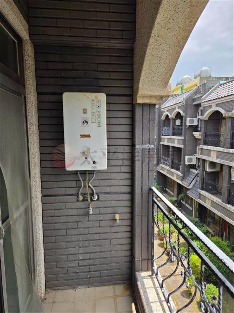空中花園朝南別墅房屋室內格局與周邊環境