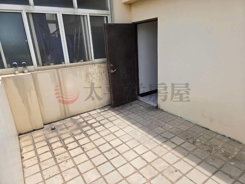 空中花園朝南別墅房屋室內格局與周邊環境