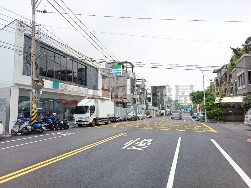 鹿陽孝親角間大別墅房屋室內格局與周邊環境