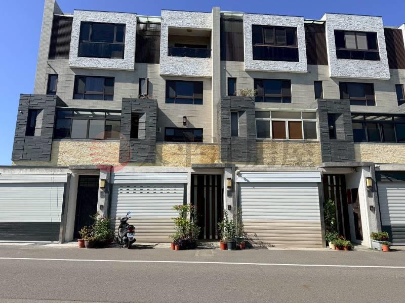 臨路輕齡精裝美別墅房屋室內格局與周邊環境