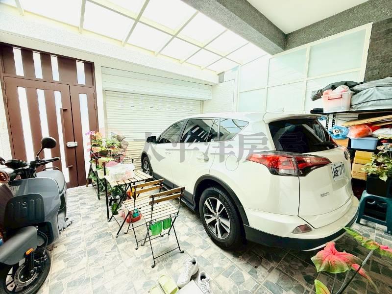 臨路輕齡精裝美別墅房屋室內格局與周邊環境