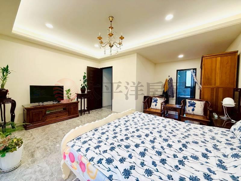 臨路輕齡精裝美別墅房屋室內格局與周邊環境