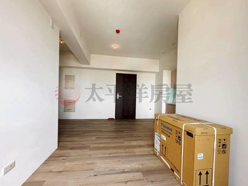 沙鹿家樂福高樓兩房+車位房屋室內格局與周邊環境