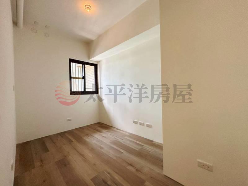 沙鹿家樂福高樓兩房+車位房屋室內格局與周邊環境