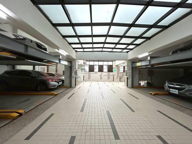 東海商圈輕屋齡2房附車位房屋室內格局與周邊環境