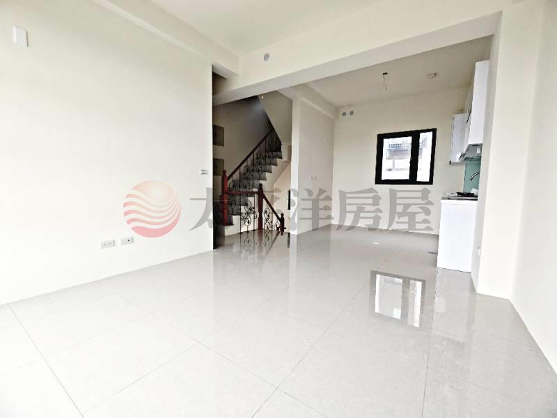 朝南大面寬全新臨路美墅房屋室內格局與周邊環境