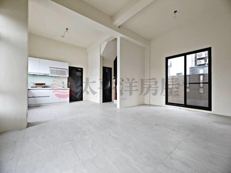 朝南邊間大面寬全新臨路美墅房屋室內格局與周邊環境