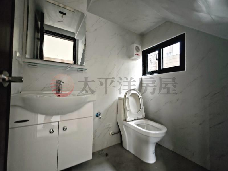 朝南邊間大面寬全新臨路美墅房屋室內格局與周邊環境