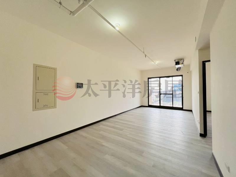 市鎮之櫻朝南次頂樓三房平車房屋室內格局與周邊環境