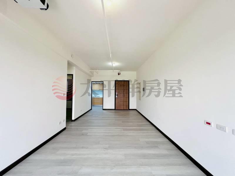 市鎮之櫻朝南次頂樓三房平車房屋室內格局與周邊環境