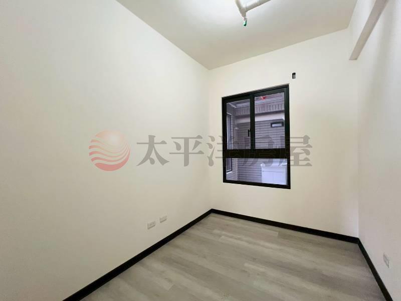 市鎮之櫻朝南次頂樓三房平車房屋室內格局與周邊環境