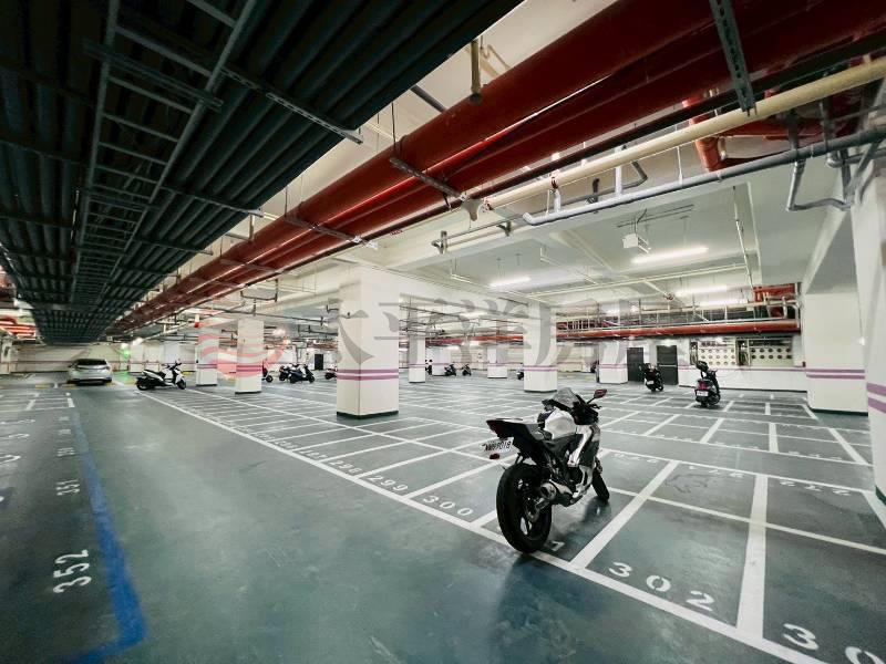 市鎮之櫻邊間高樓層三房平車房屋室內格局與周邊環境